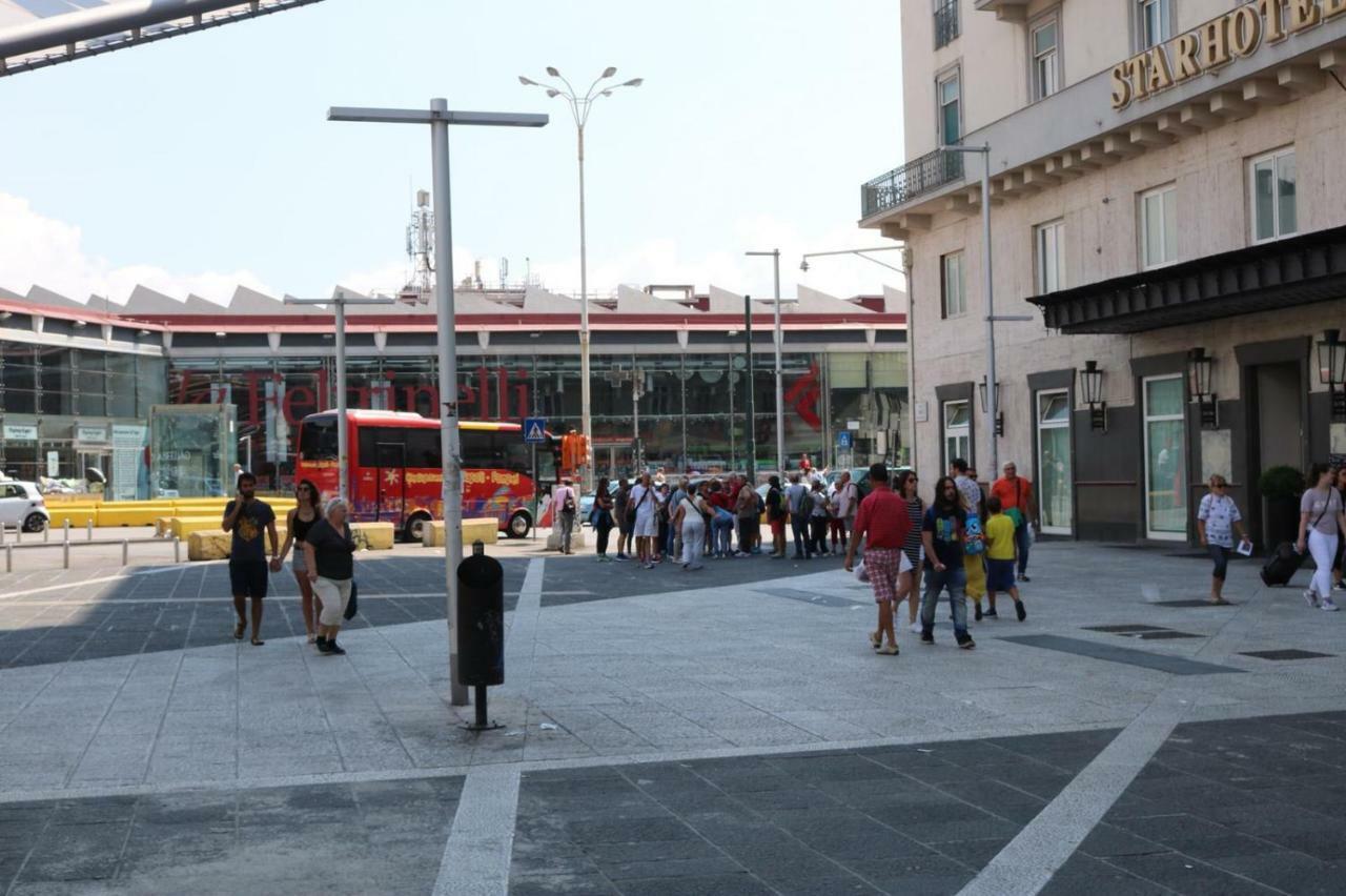 B&B Garibaldi Station Napoli Esterno foto