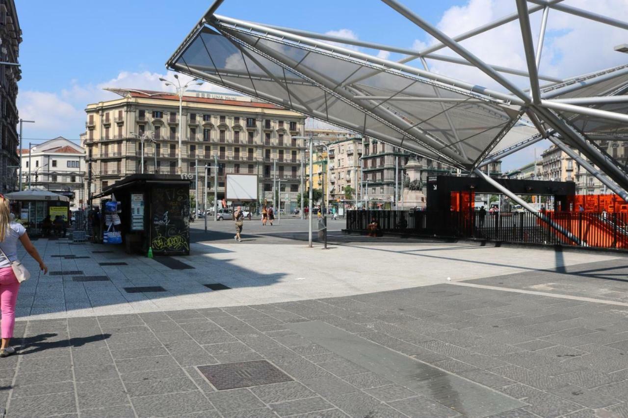 B&B Garibaldi Station Napoli Esterno foto